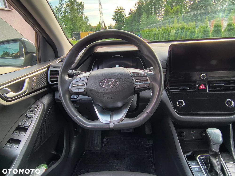 Hyundai IONIQ Hybrid Platinum - 18