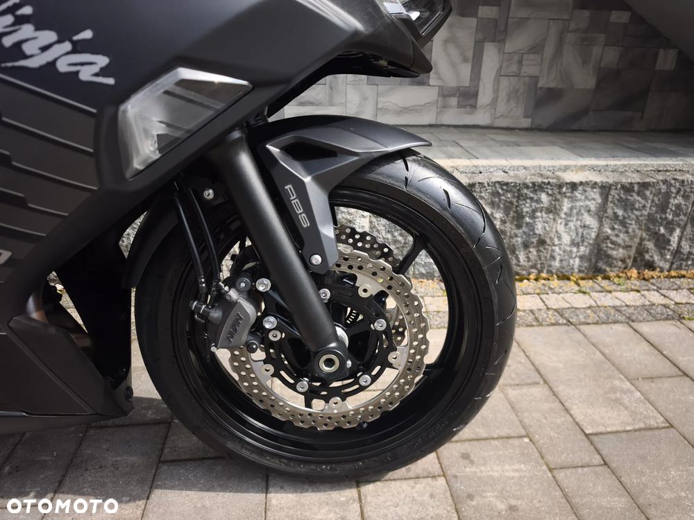 Kawasaki Ninja - 7