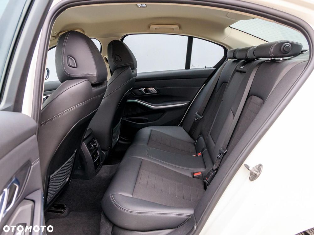 BMW Seria 3 - 14