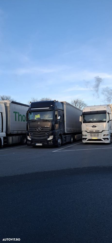 Mercedes-Benz Actros - 4