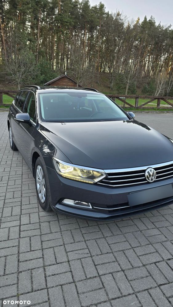 Volkswagen Passat - 2