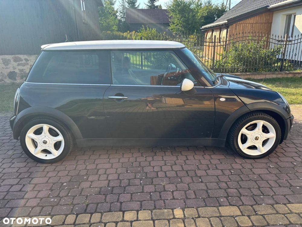 MINI Cooper Standard - 4