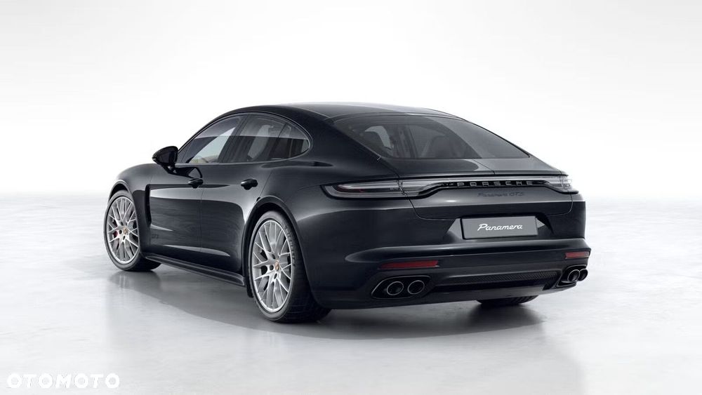 Porsche Panamera - 3