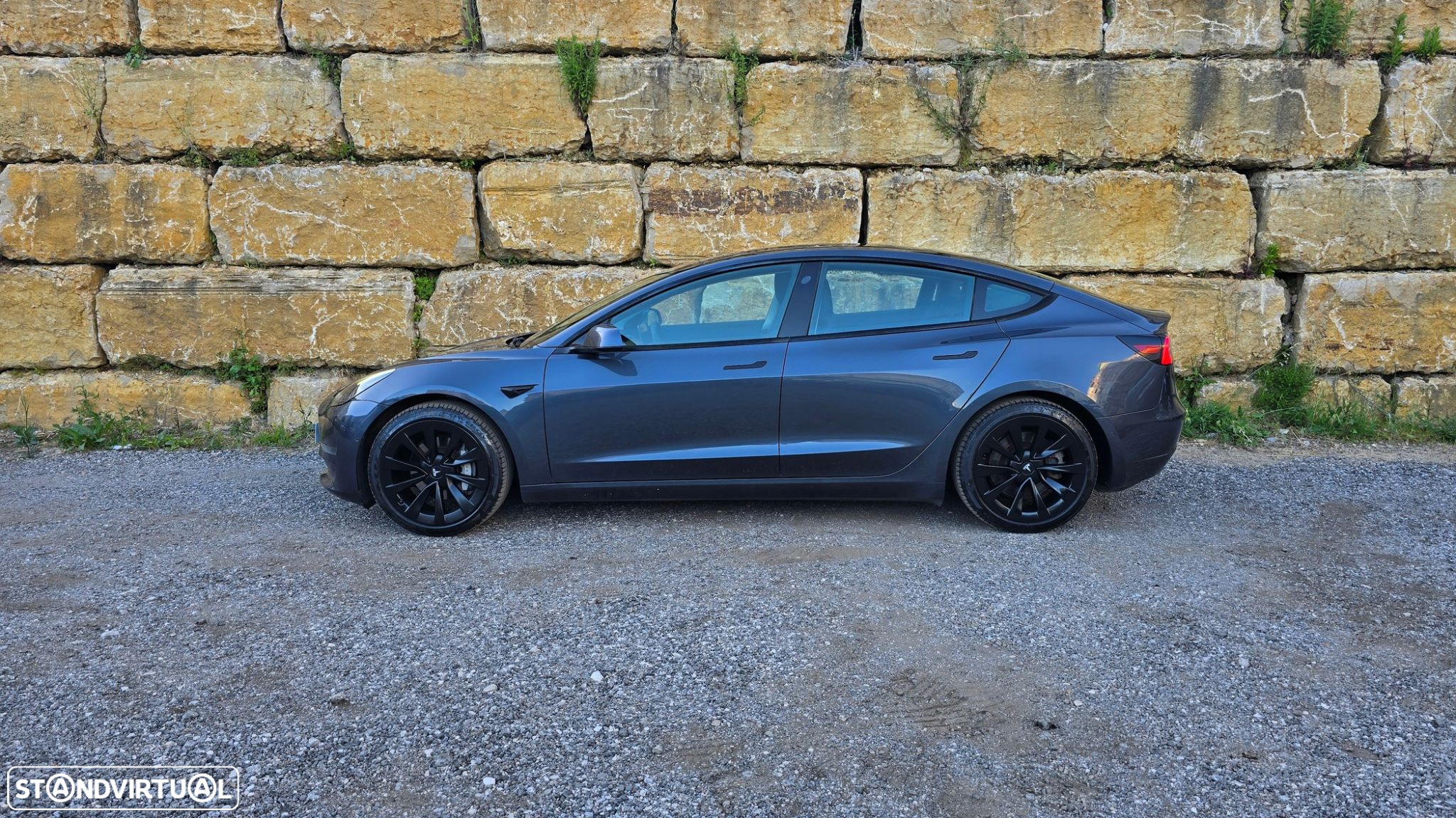 Tesla Model 3 - 4