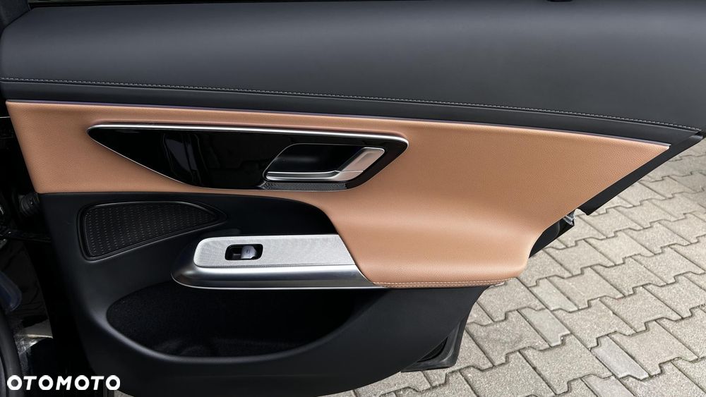 Mercedes-Benz Klasa E 220 d mHEV 4-Matic AMG 9G-Tronic - 22