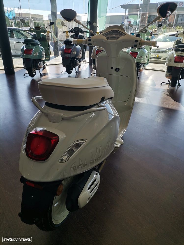 Vespa Sprint Justin Bieber - 3