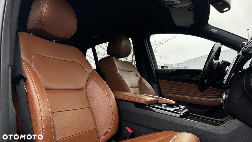 Mercedes-Benz GLE - 27