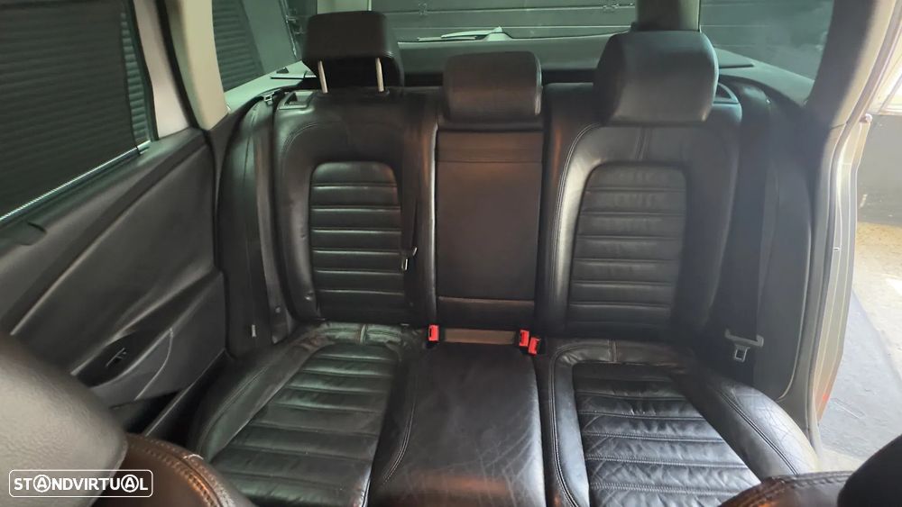 VW Passat Variant 2.0 TDI Highline - 21
