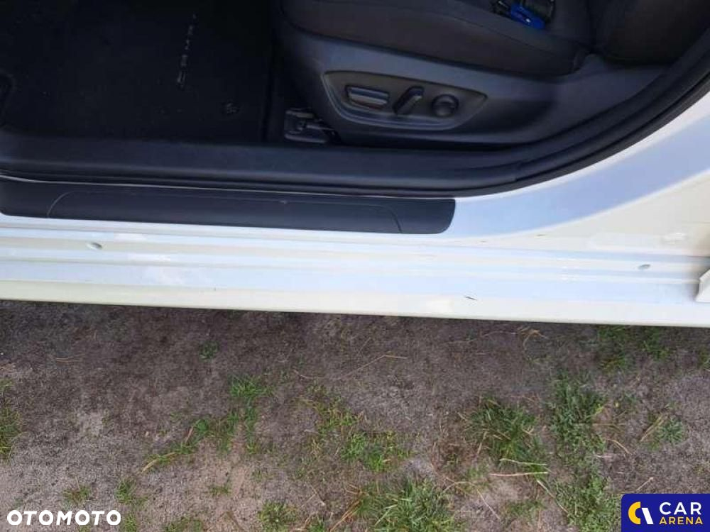 Toyota Camry - 16