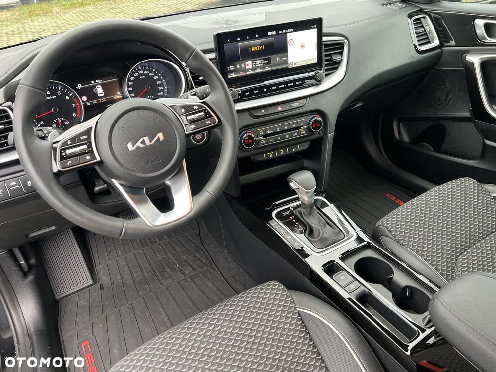 Kia Ceed - 24
