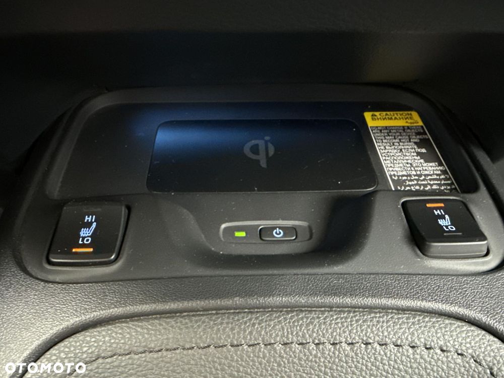 Toyota Corolla 1.8 Hybrid Executive - 24