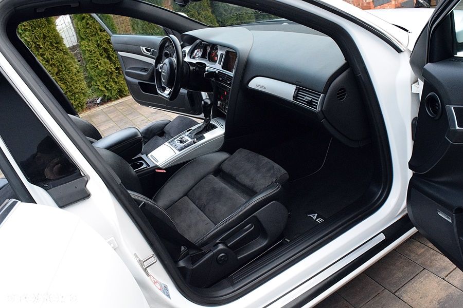 Audi A6 Avant 2.7 TDI DPF quattro tiptronic - 37