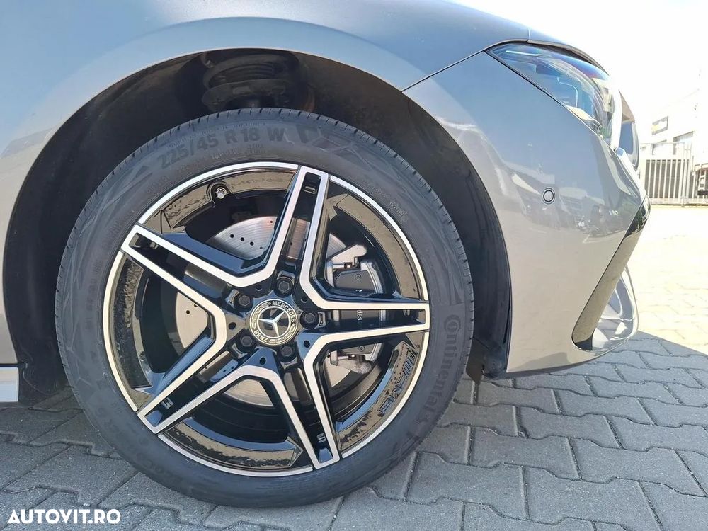 Mercedes-Benz CLA 250 e Coupe - 16