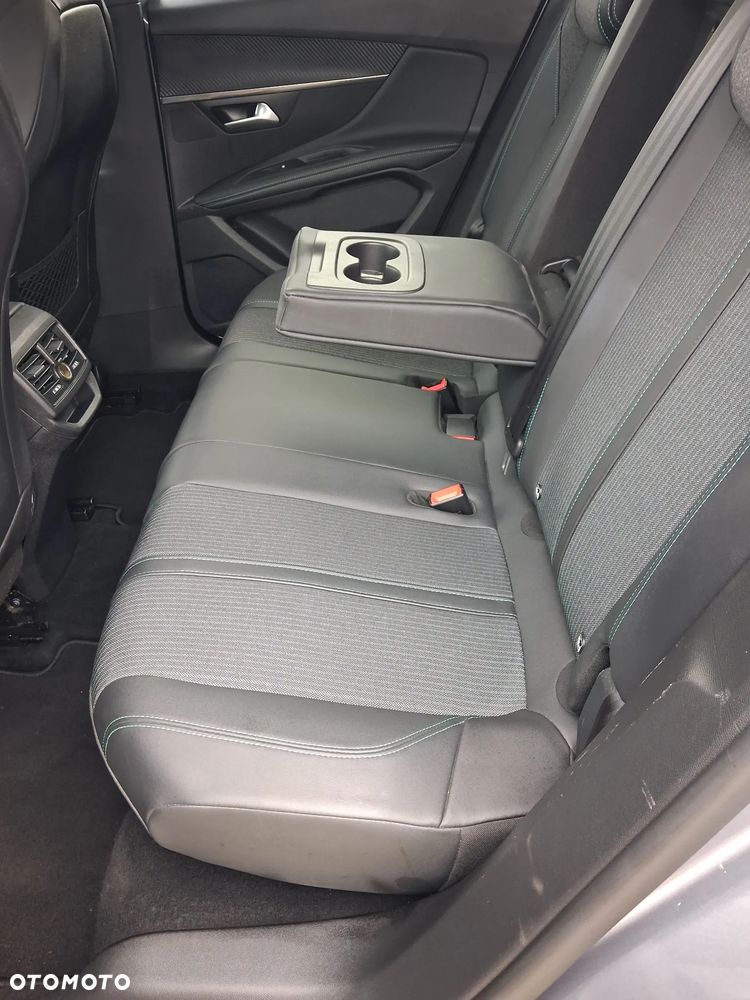 Peugeot 3008 BlueHDi 130 Stop & Start EAT8 Allure - 22