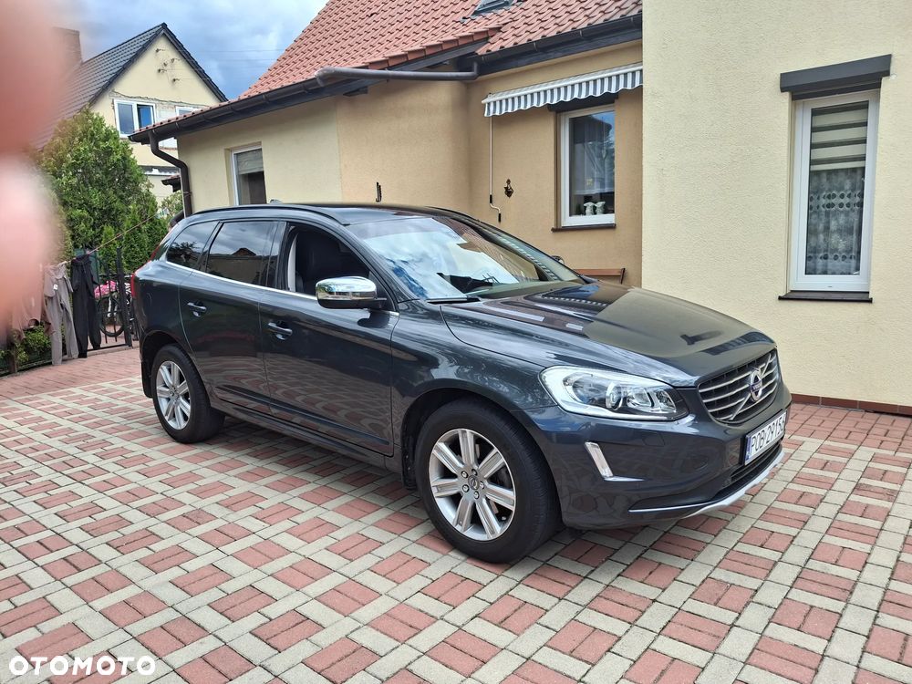 Volvo XC 60 D3 Drive-E Momentum - 1