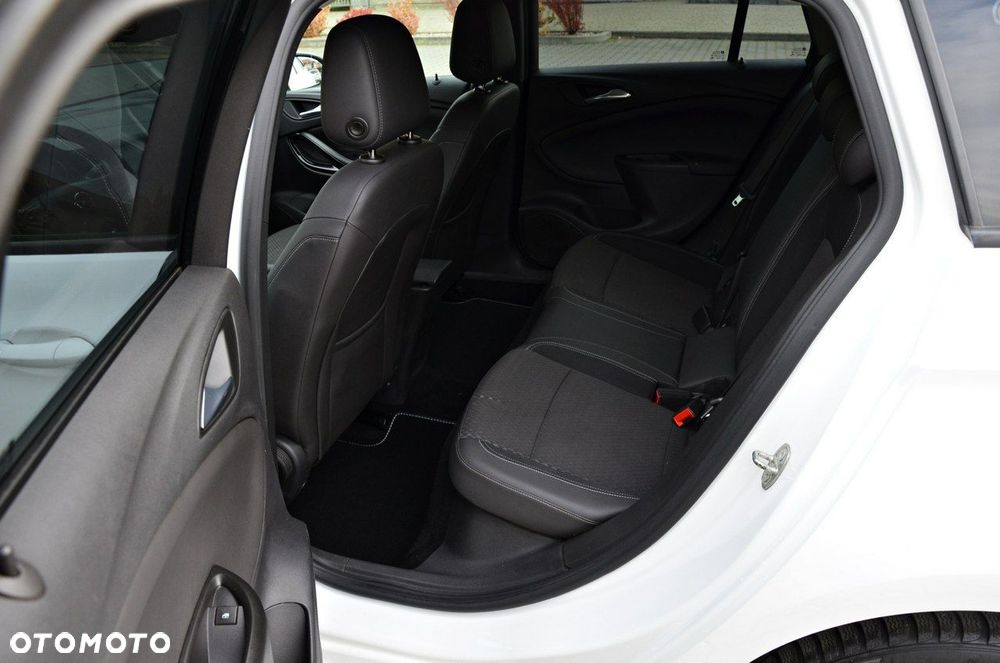 Opel Astra 1.6 D (CDTI) Automatik Dynamic - 32