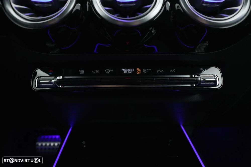 Mercedes-Benz GLA 180 d AMG Line - 22