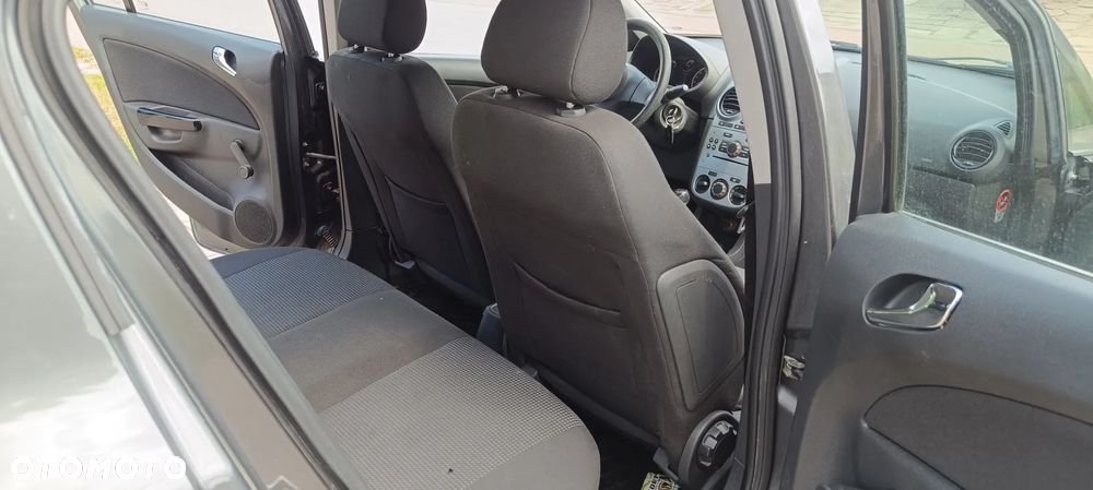 Opel Corsa - 8