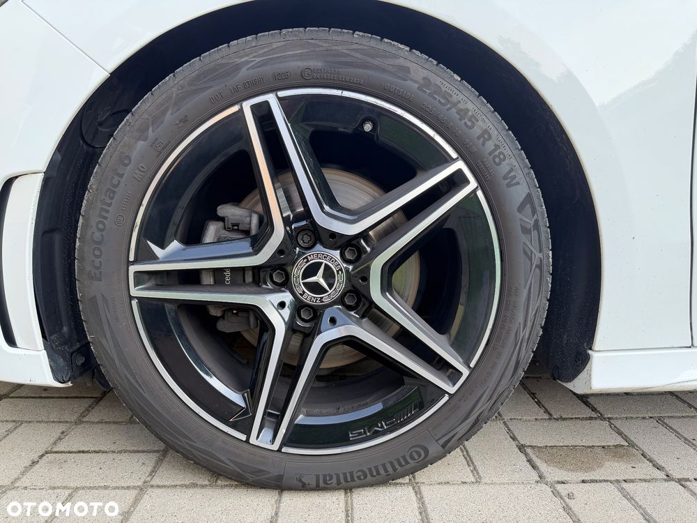 Mercedes-Benz Klasa B 200 d AMG Line 8G-DCT - 4