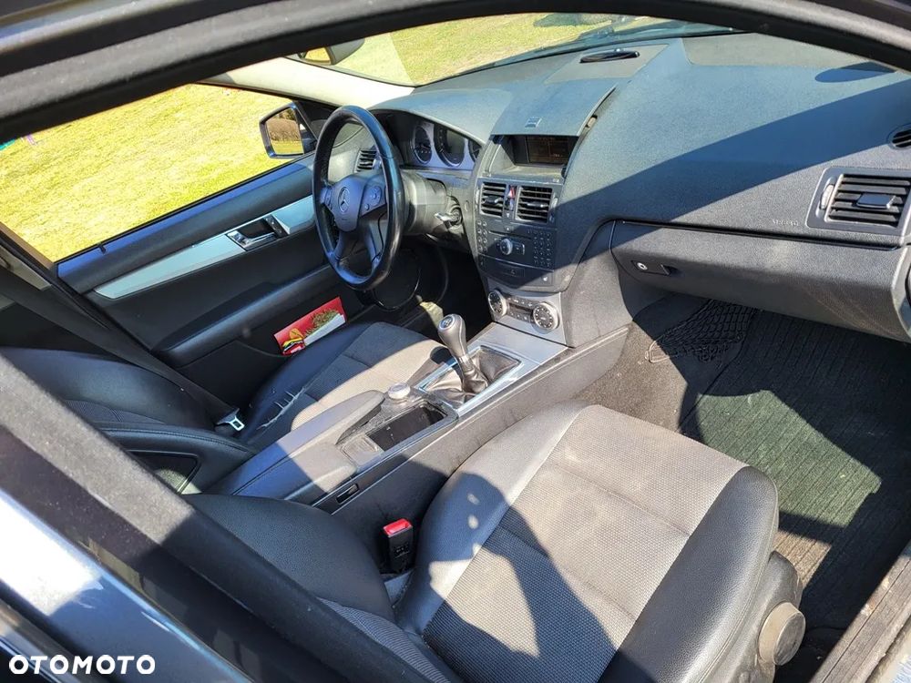 Mercedes-Benz Klasa C 180 BlueEFFICIENCY Avantgarde - 11