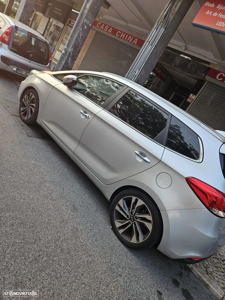 Kia Carens 1.7 CRDi ISG EX - 2