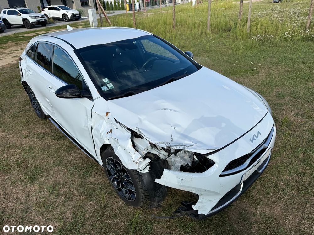 Kia ProCeed 1.5 T-GDI DCT7 OPF GT LINE - 32