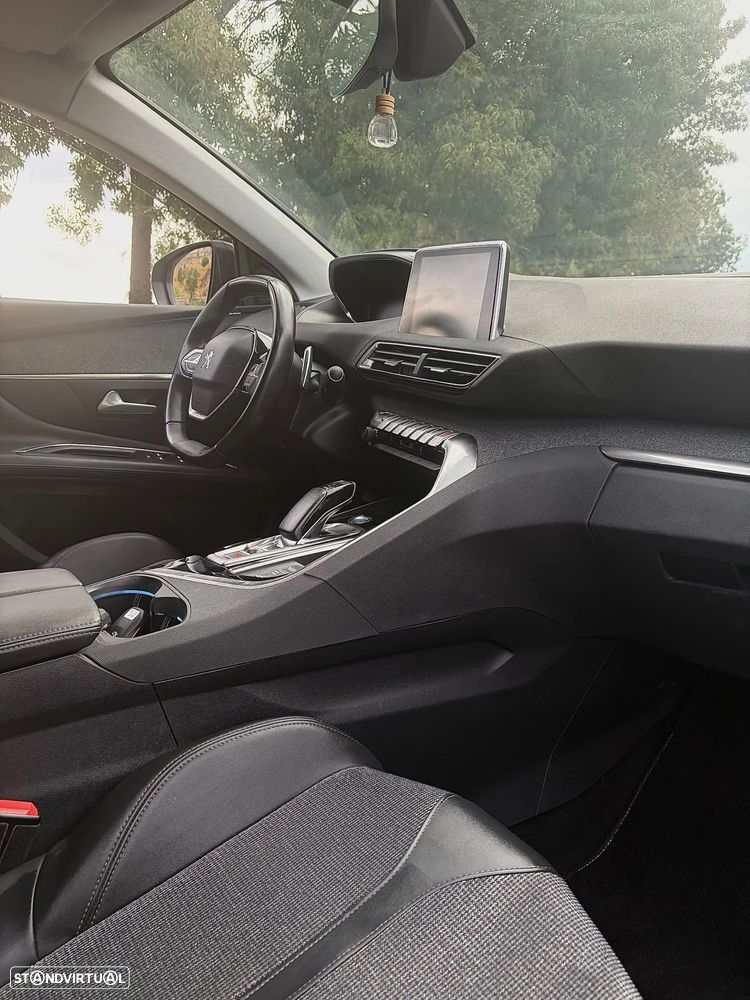 Peugeot 3008 225 e-EAT8 Allure Pack - 17
