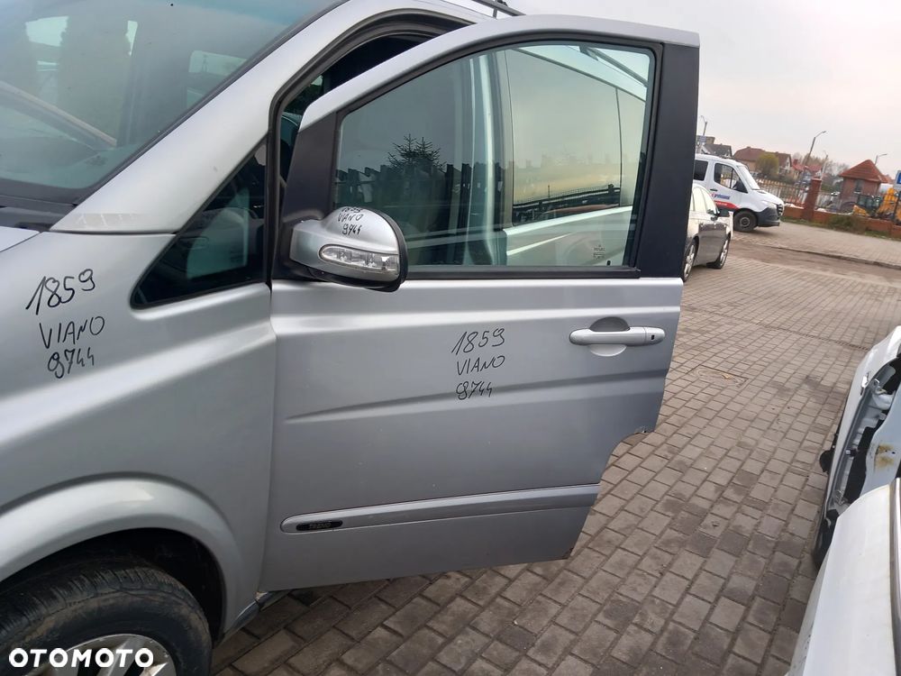 MERCEDES VIANO DRZWI LEWE PRZEDNIE LEWY PRZÓD KOLOR: 9744 - 1