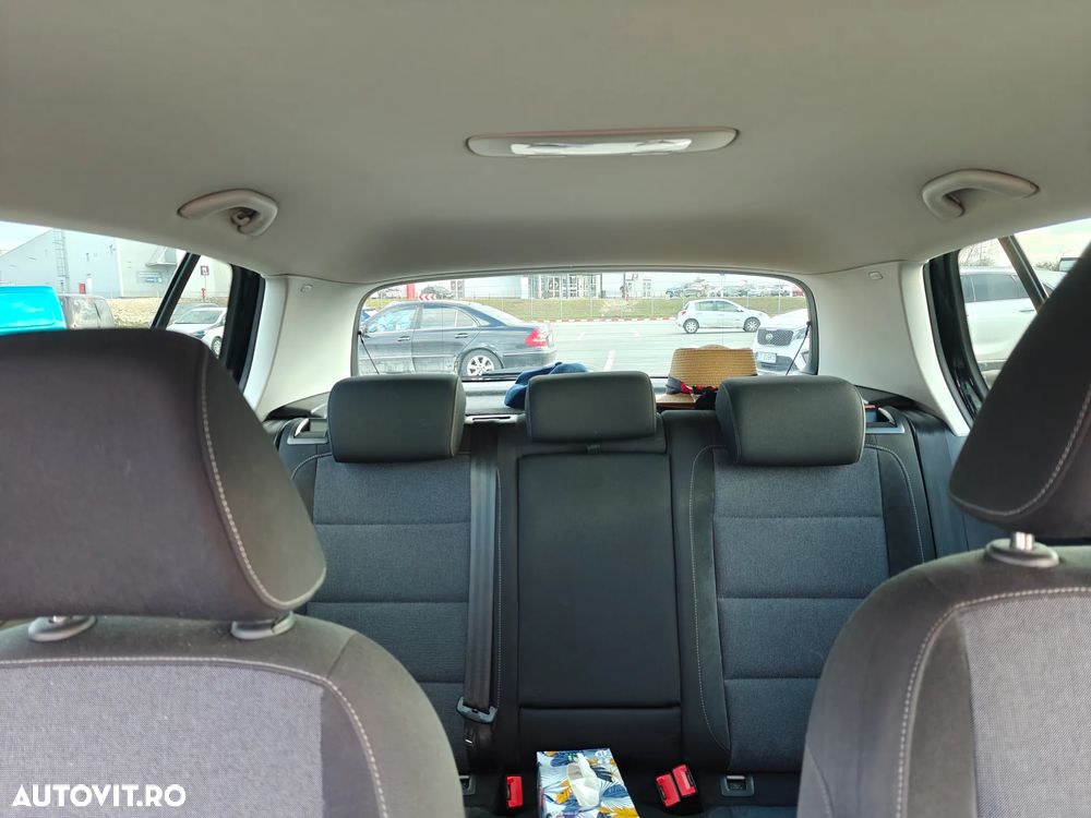 Volkswagen Golf 1.6 TDI DPF Comfortline - 9