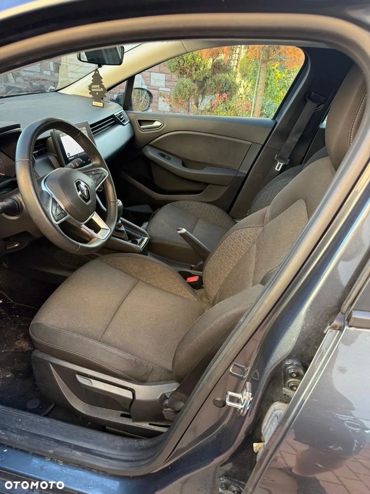 Renault Clio TCe 100 INTENS - 12