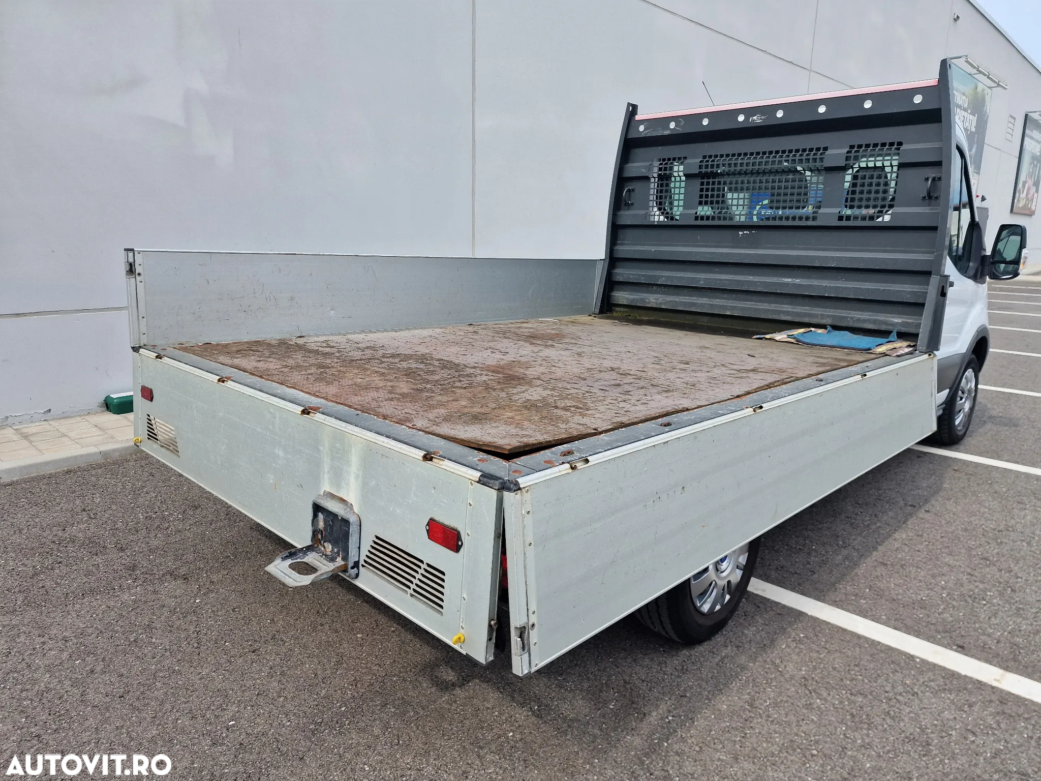 Ford Transit - 12