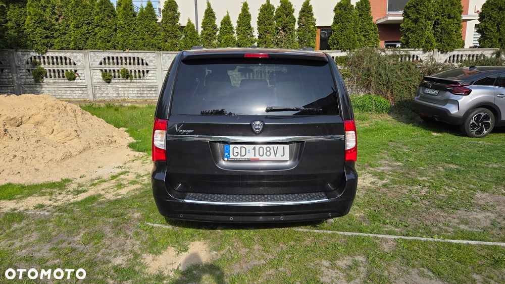 Lancia Voyager 2.8CRD Platinum - 4