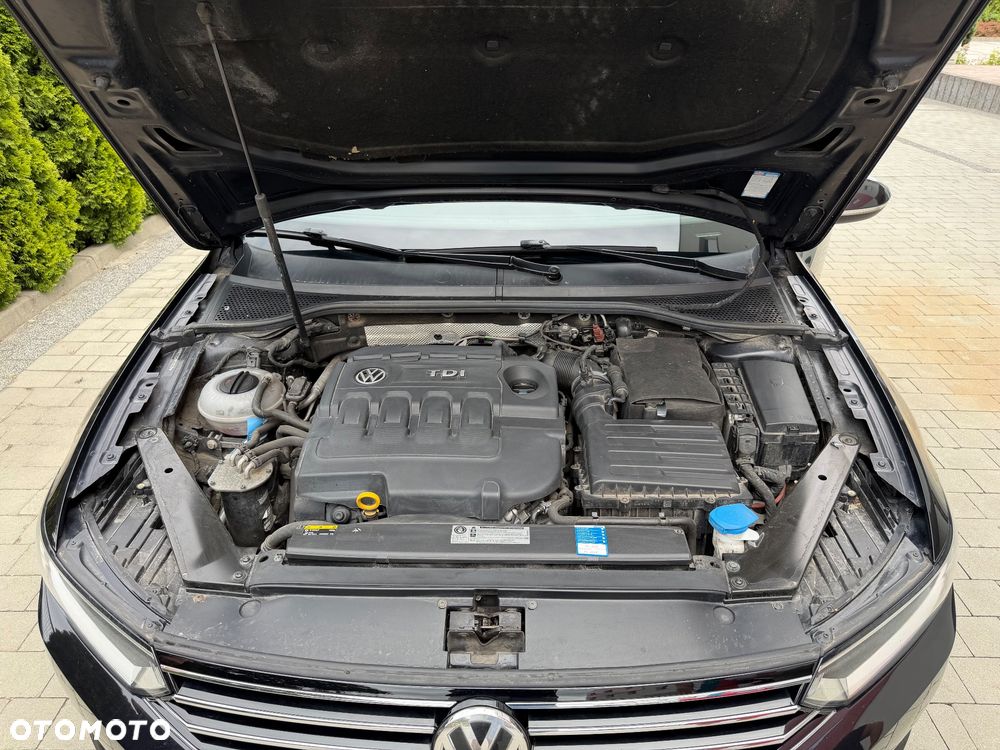 Volkswagen Passat 2.0 TDI (BlueMotion Technology) DSG Comfortline - 16
