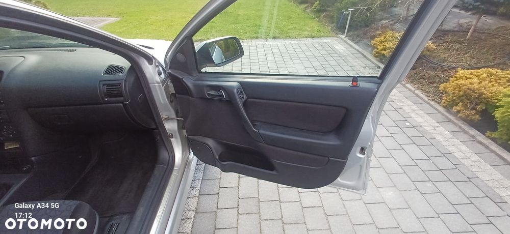 Opel Astra 1.6 16v 100 - 10