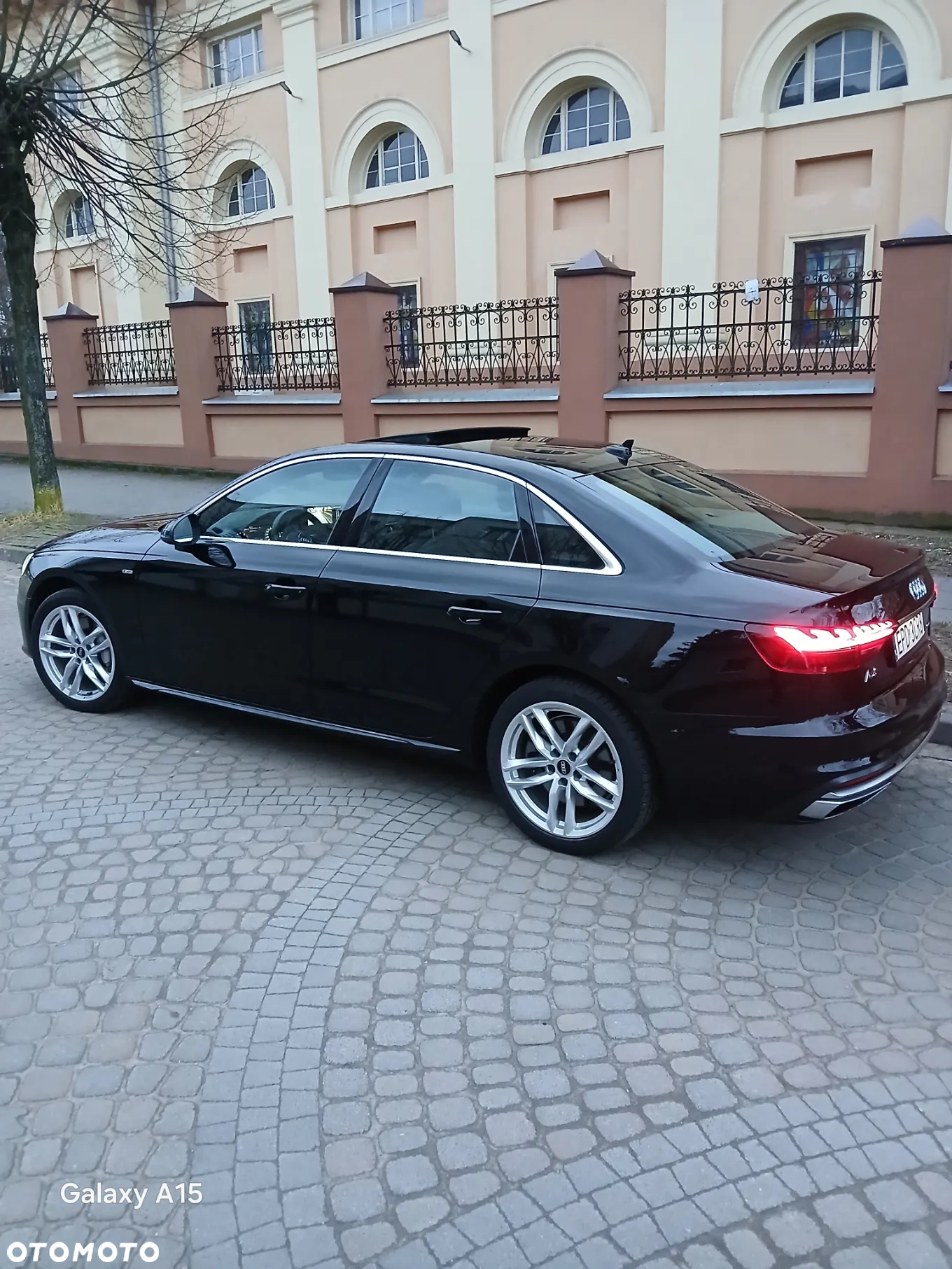 Audi A4 45 TFSI quattro S tronic S line - 4