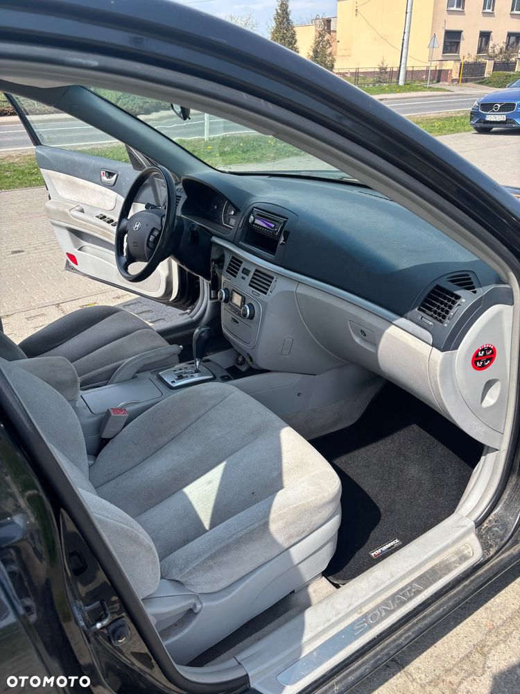 Hyundai Sonata - 10