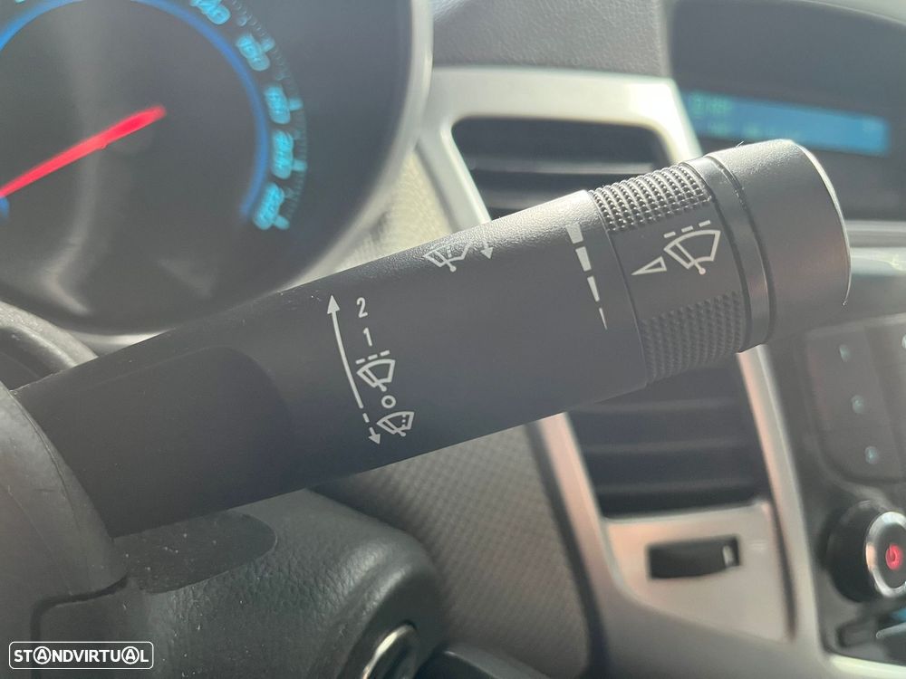 Chevrolet Cruze SW - 23