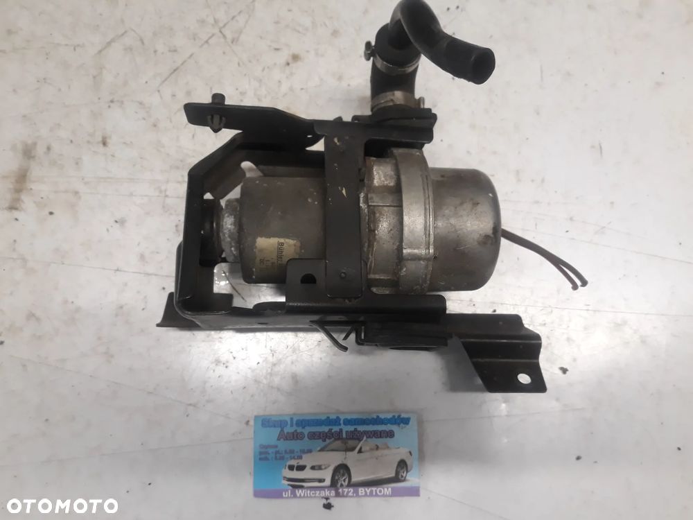 WAKU WAKUM POMPA  VOLKSWAGEN TOUAREG 7L  3,2 V6  2006r   8E0927317A - 1