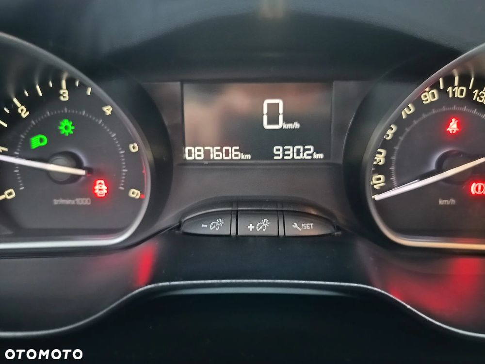 Peugeot 208 BlueHDi 100 Active - 7