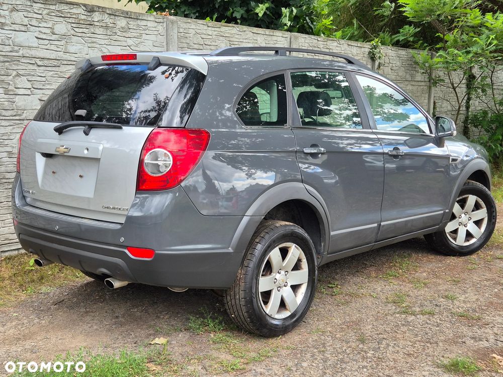 Chevrolet Captiva 2.4 2WD LT - 4