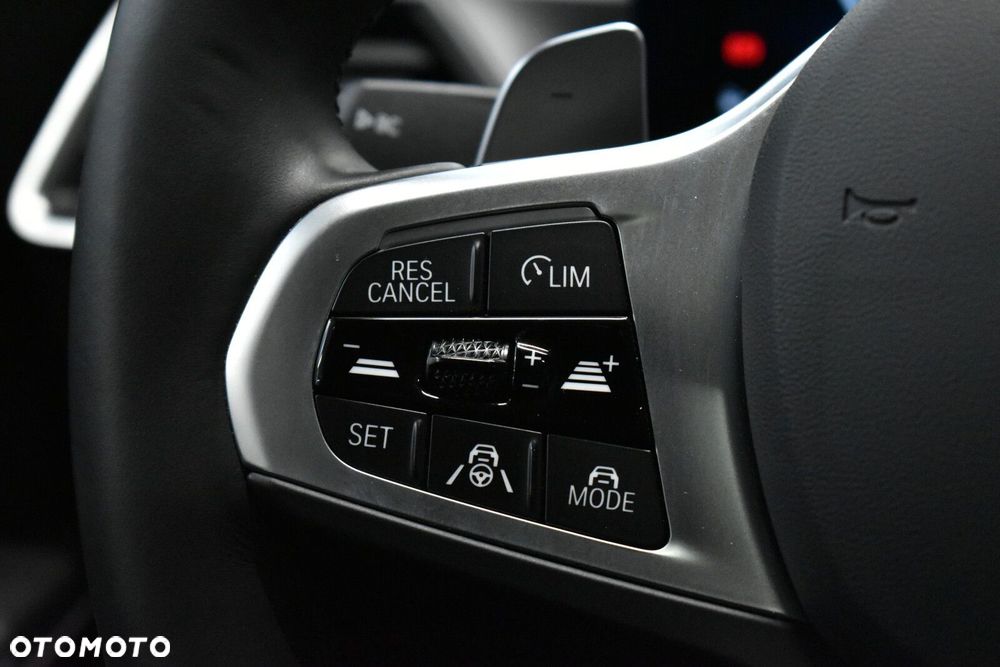 BMW Seria 3 320d xDrive mHEV M Sport - 16