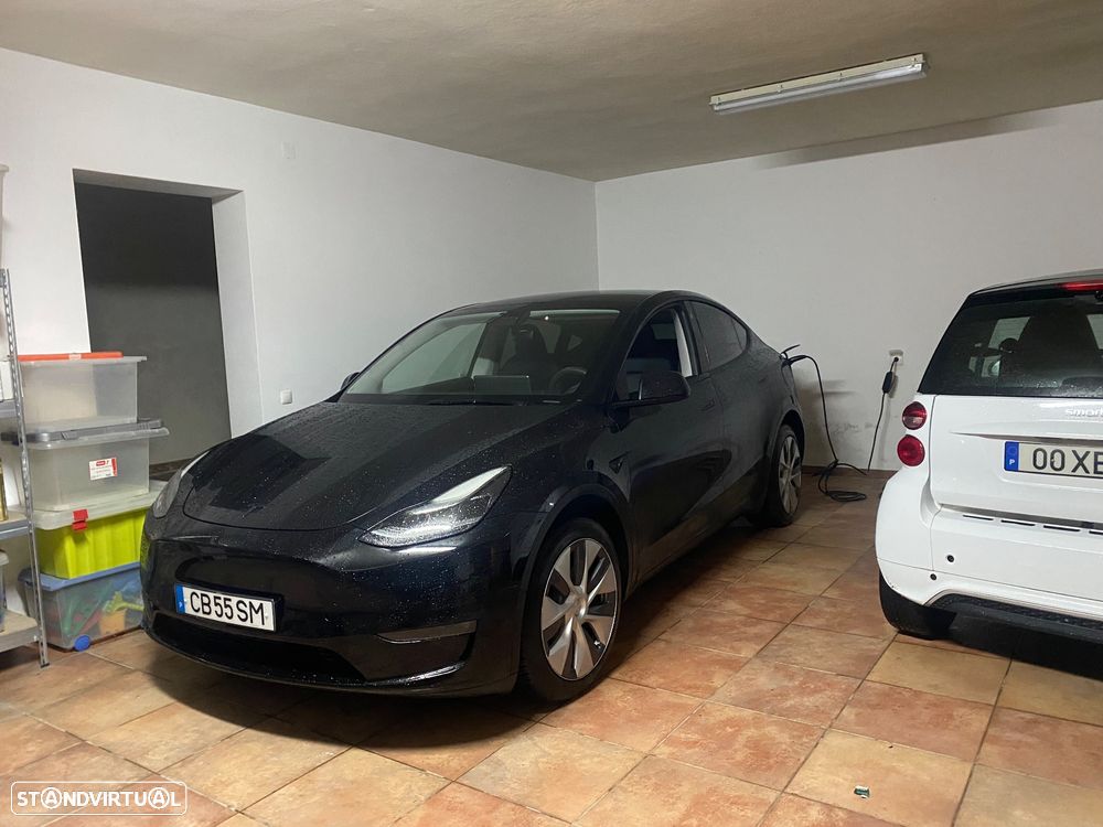 Tesla Model Y Long Range Dual Motor AWD - 15