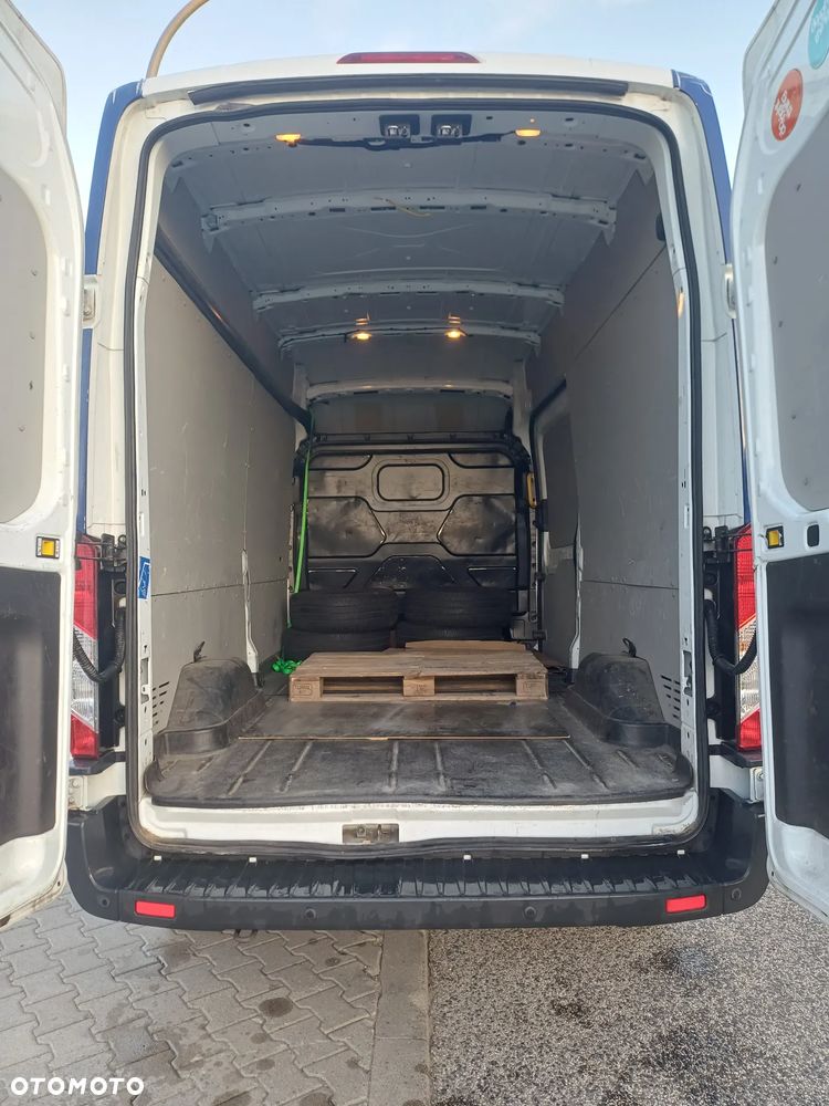 Ford Transit - 11