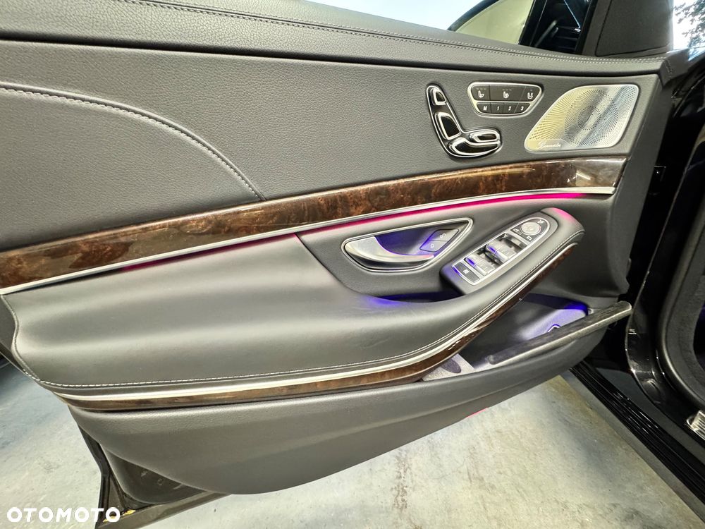 Mercedes-Benz Klasa S 560 L 4Matic 9G-TRONIC - 31