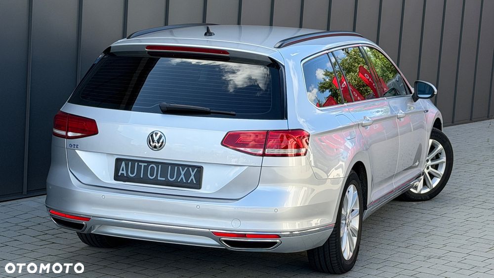 Volkswagen Passat - 10