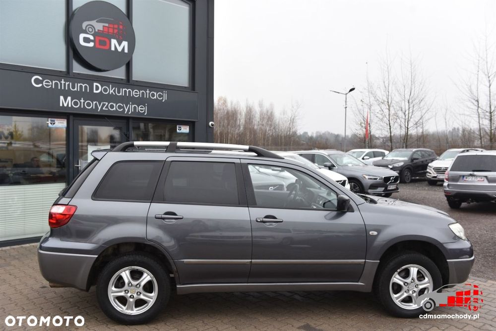 Mitsubishi Outlander - 11