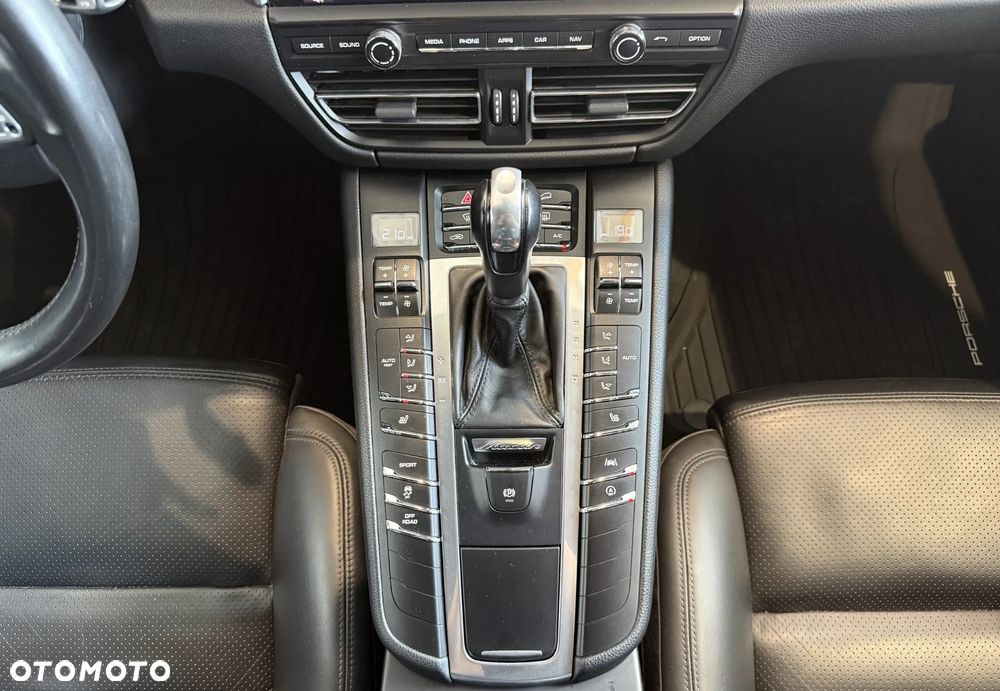 Porsche Macan - 17