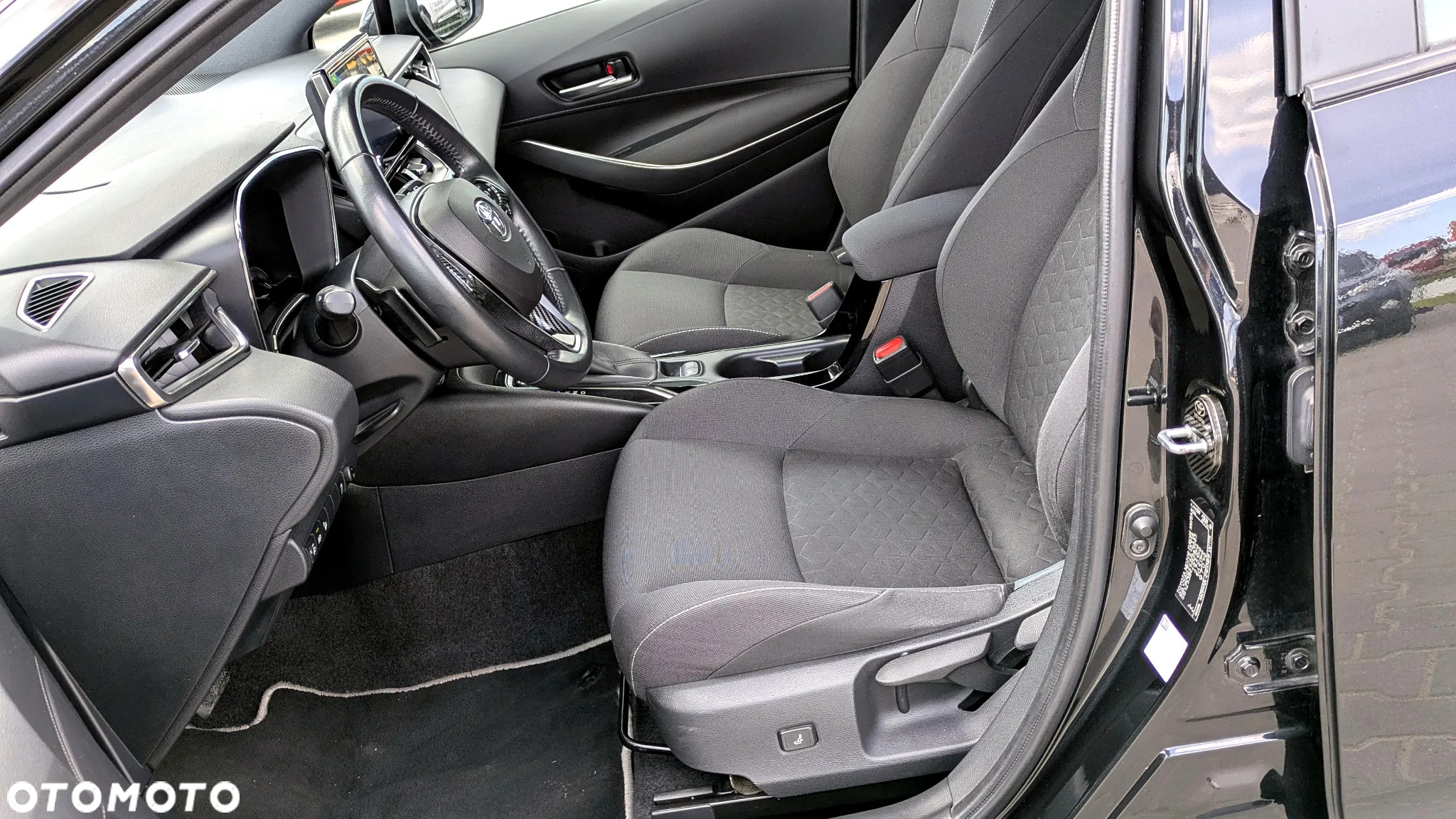 Toyota Corolla 2.0 Hybrid Comfort - 7