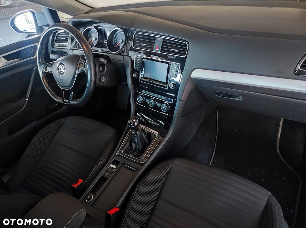 Volkswagen Golf 1.6 TDI BlueMotion Trendline - 6