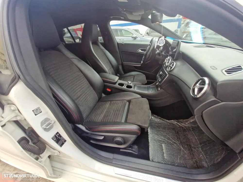Mercedes-Benz CLA 180 - 12